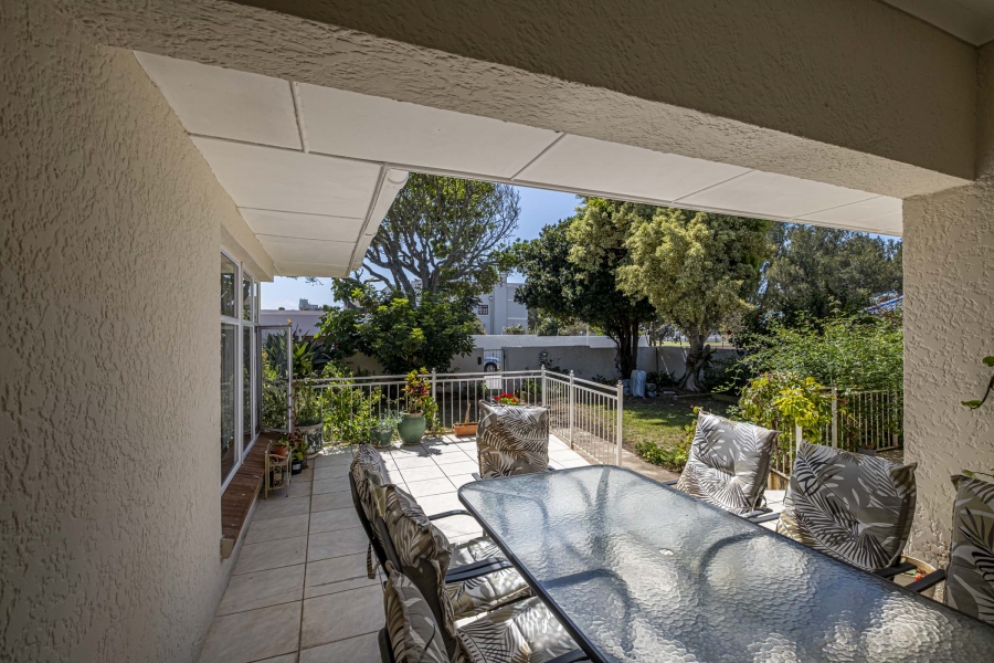 13 Bedroom Property for Sale in Summerstrand Eastern Cape